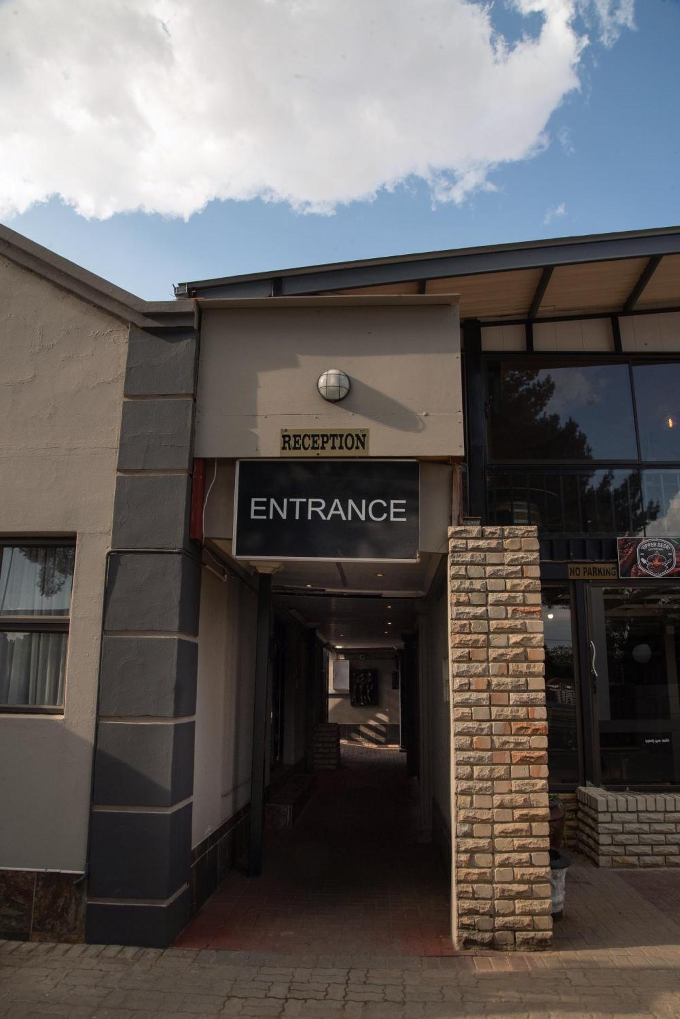 Bed and Breakfast Gold Guest & Conference à Welkom Extérieur photo